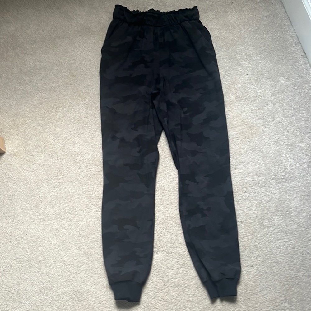 Women’s joggers